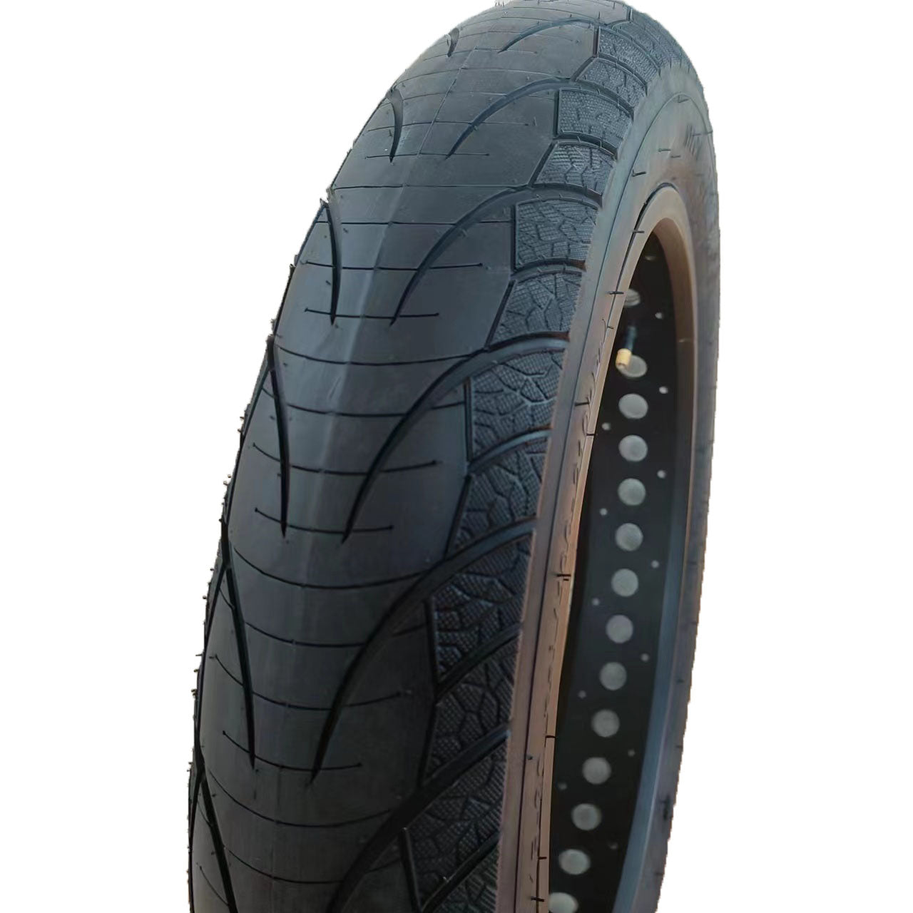 20x4 Compass Street Tire